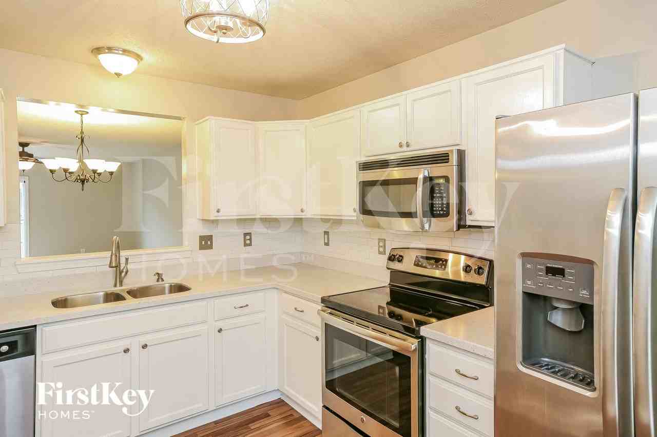 11232 Pegasus Dr - Photo 6 of 15