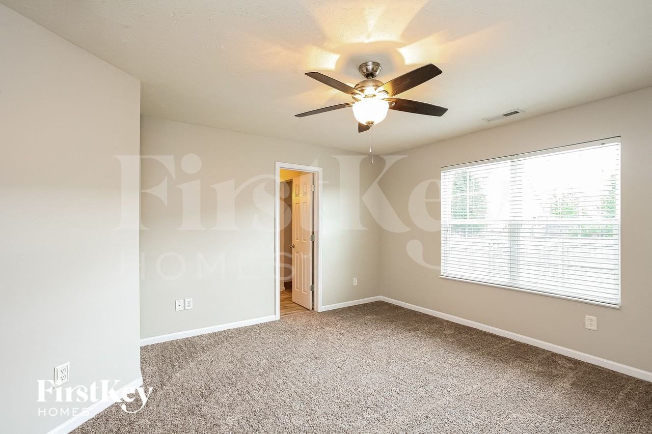 11232 Pegasus Dr - Photo 7 of 15