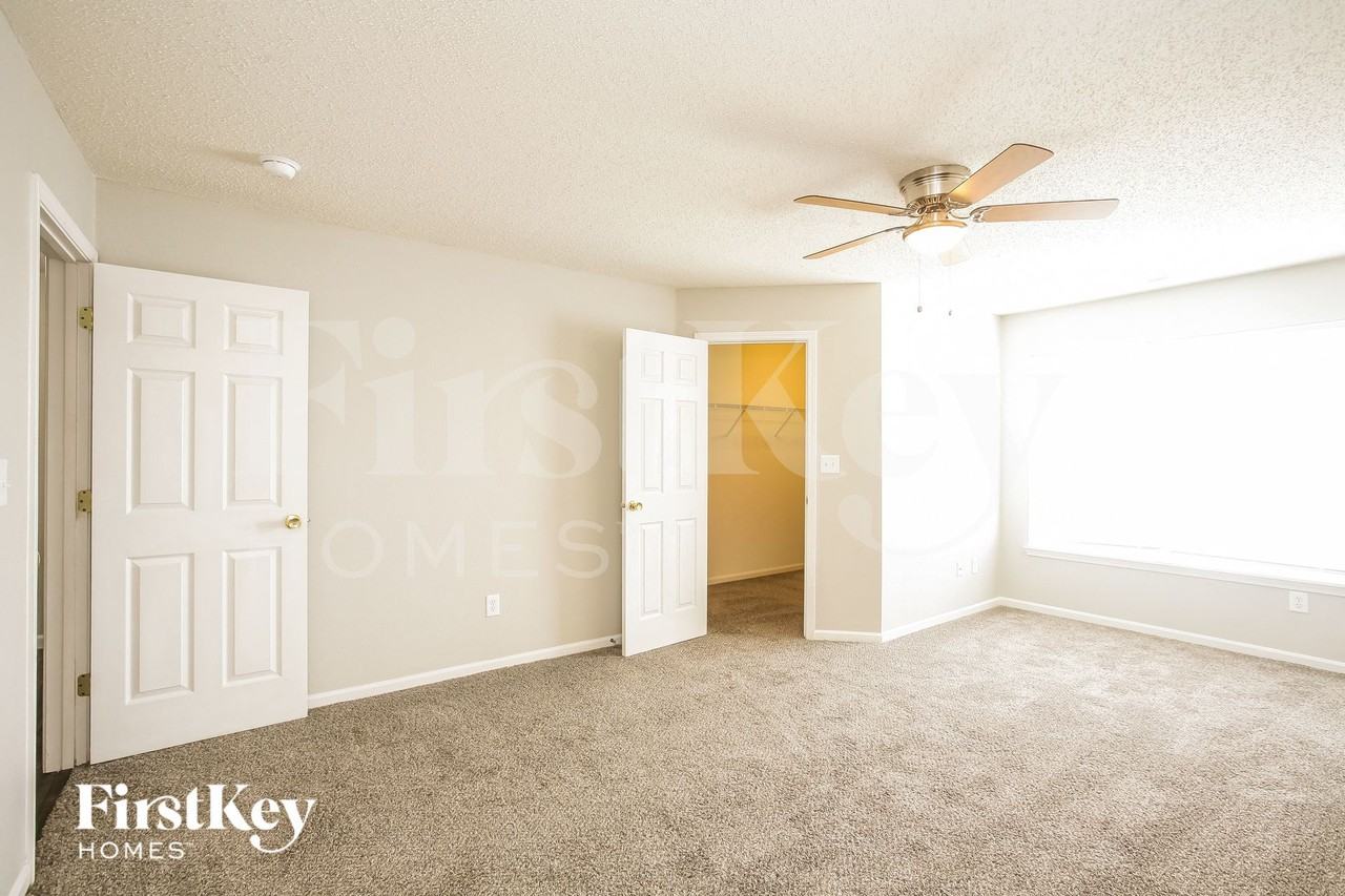 15392 Wandering Way - Photo 7 of 15