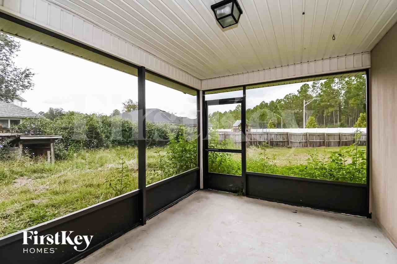 8006 Welbeck Ln - Photo 7 of 16