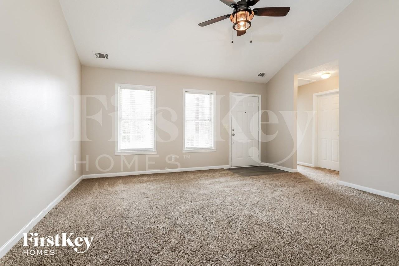 213 Whistleville Ct - Photo 3 of 15