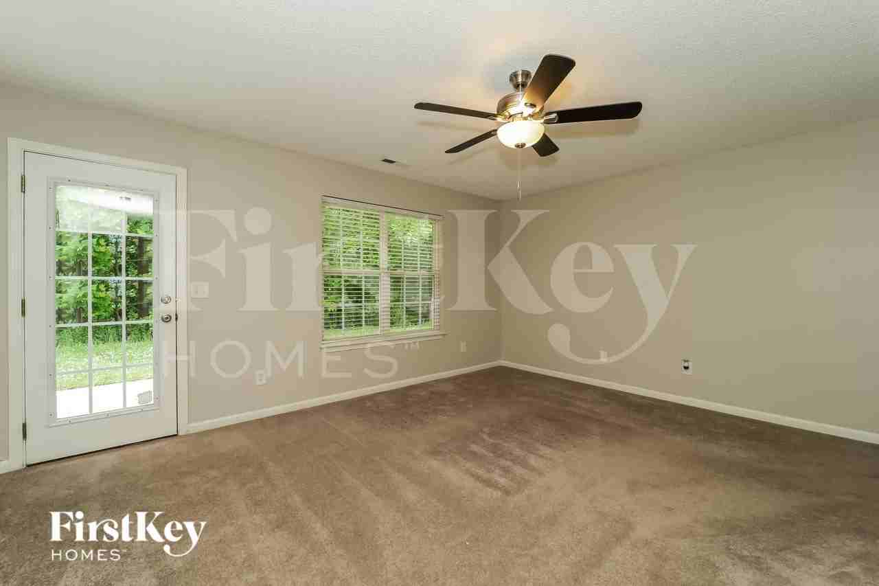217 Kinnley Ct - Photo 2 of 15