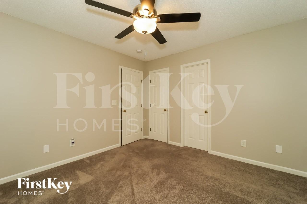 217 Kinnley Ct - Photo 6 of 15