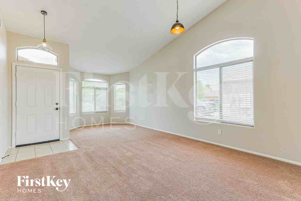 34841 N Karan Swiss Cir - Photo 3 of 16