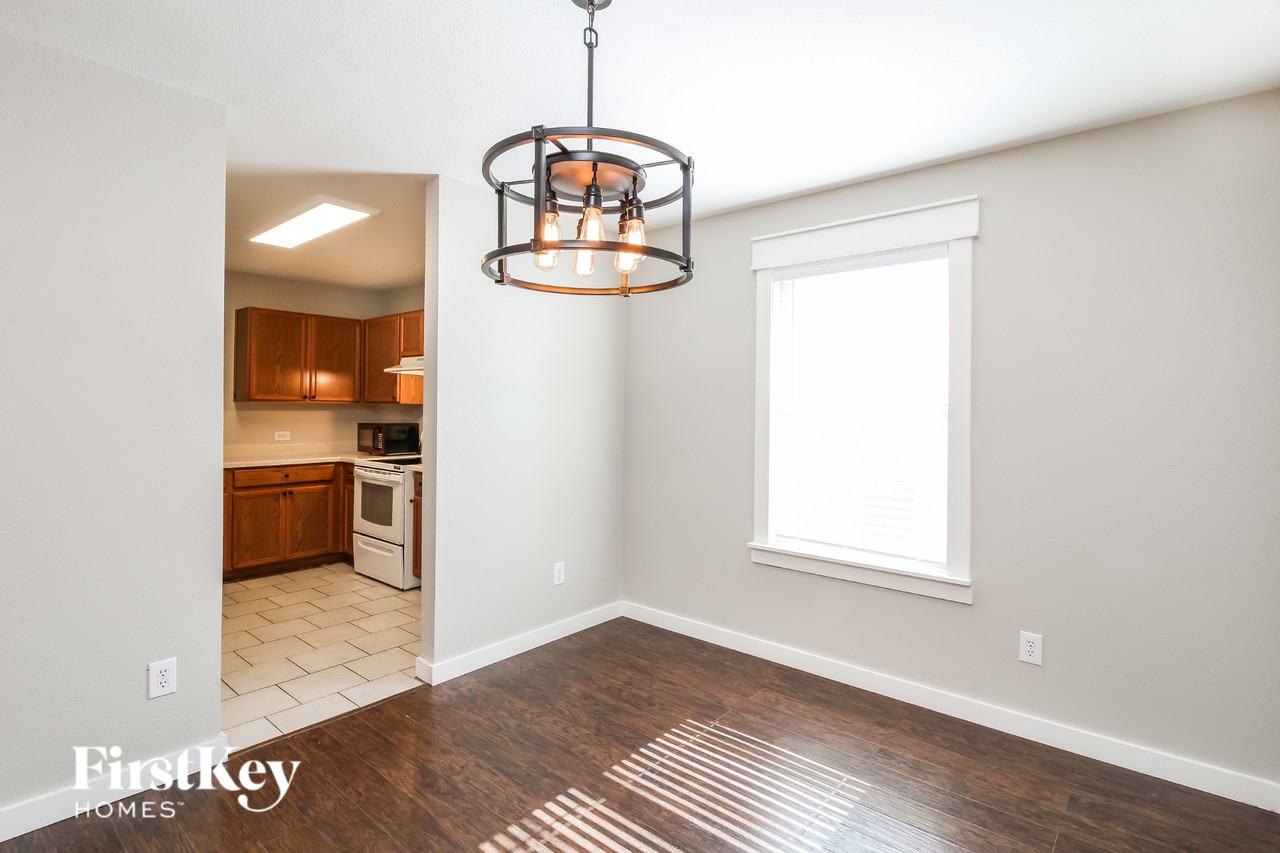 1105 Eagle Claw Dr - Photo 5 of 16