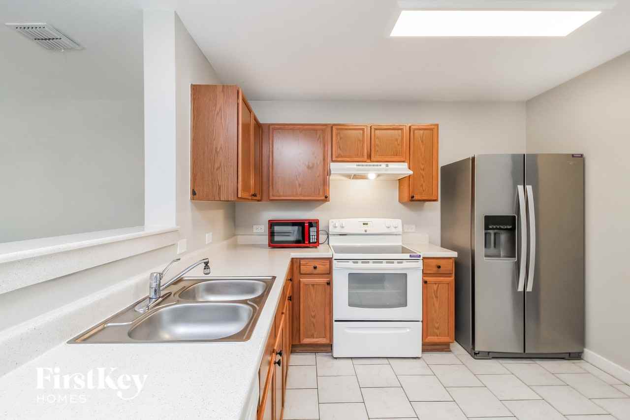 1105 Eagle Claw Dr - Photo 6 of 16