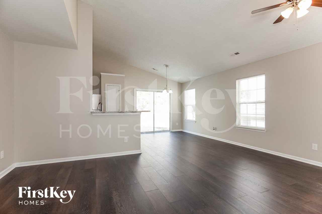 12023 Stewarts Crossing Dr - Photo 4 of 15