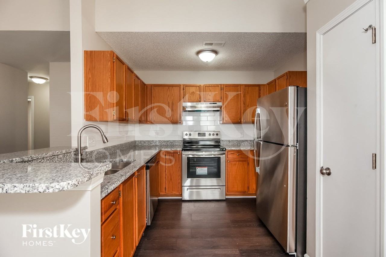 12023 Stewarts Crossing Dr - Photo 7 of 15