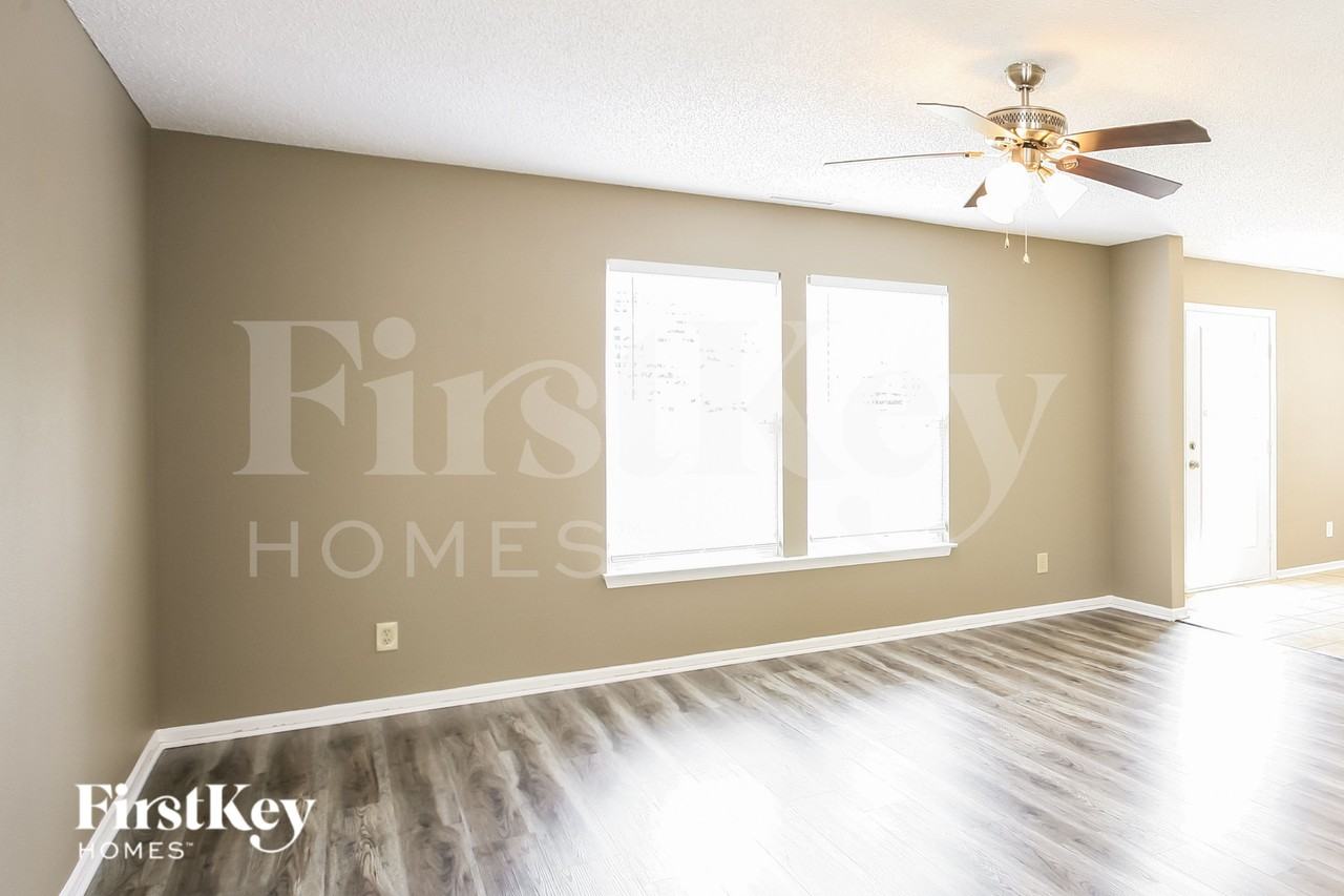 15498 Border Dr - Photo 5 of 18