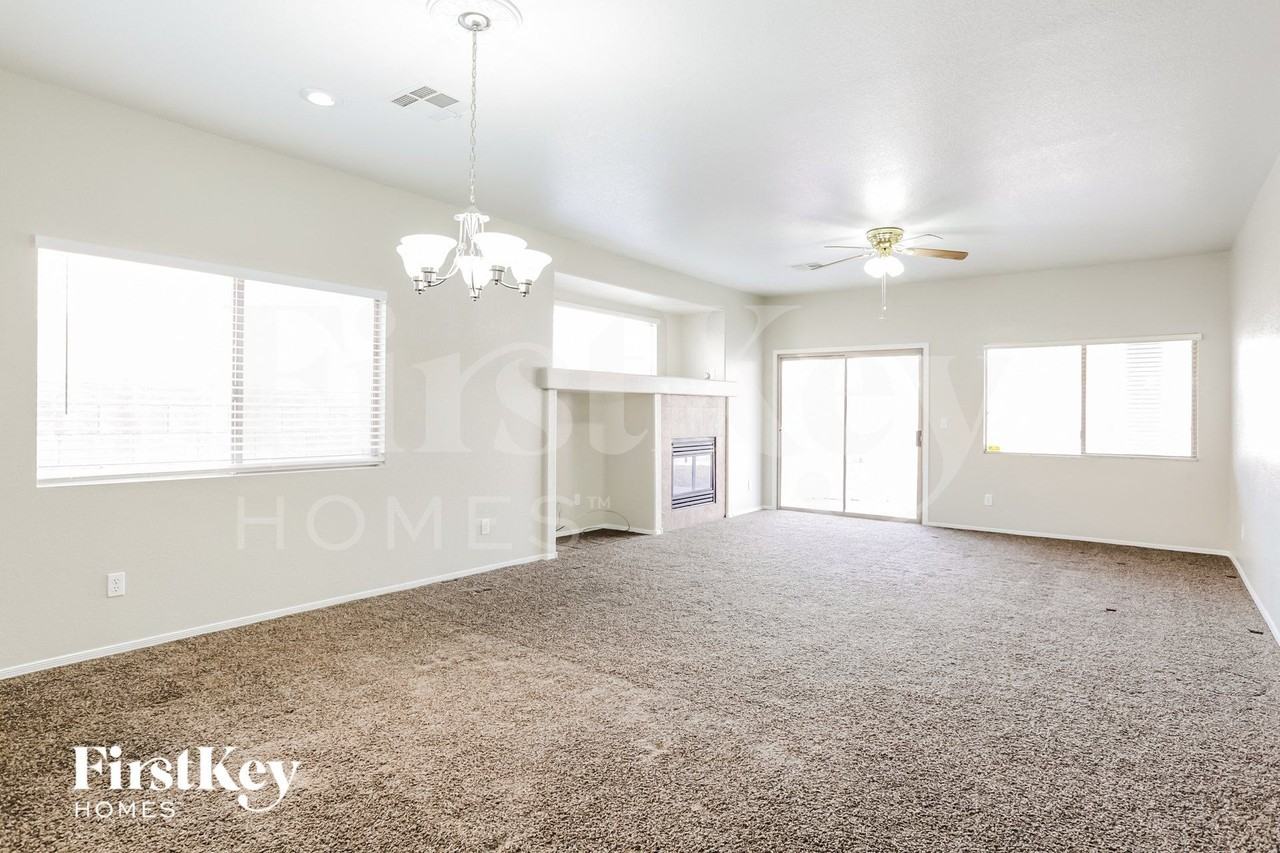 5898 Swan Point Pl - Photo 4 of 15