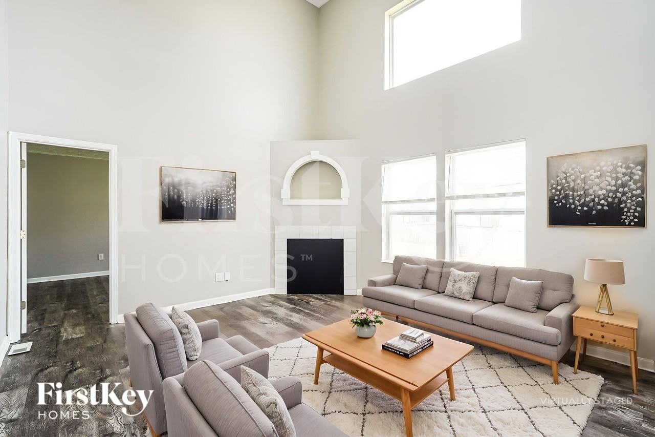 3253 Kady Ln - Photo 3 of 19