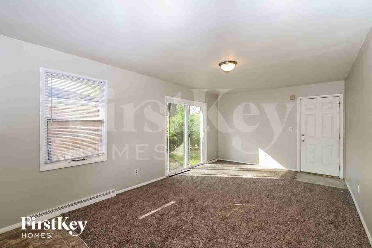 9191 E 25th St - Photo 5 of 15