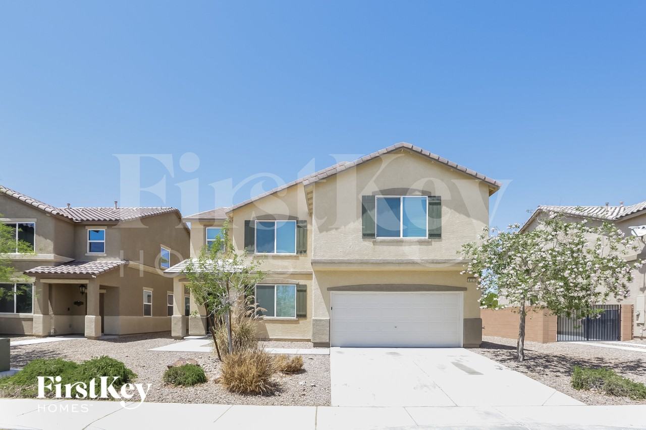 8121 Pink Desert St - Photo 2 of 15