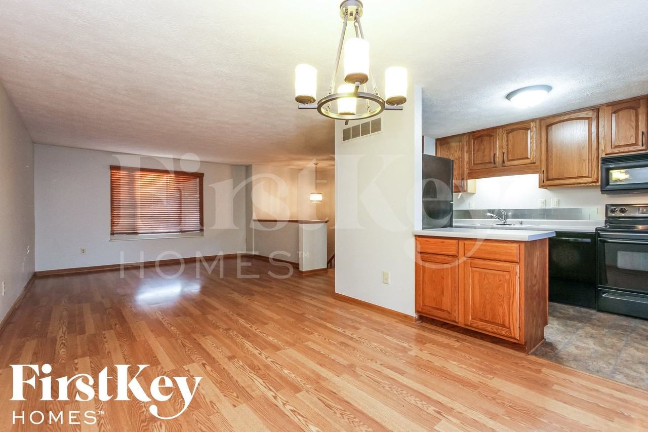 6702 Revere Ln - Photo 3 of 15