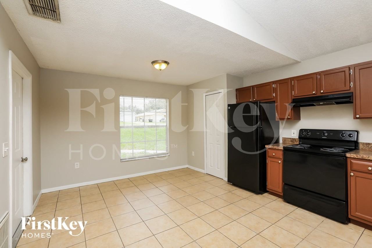 6501 Viewpoint Ct - Photo 5 of 15