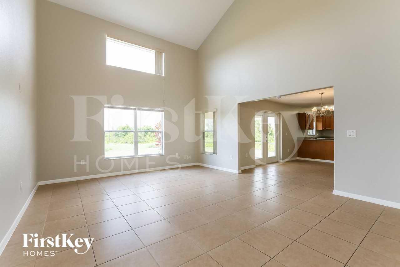 618 Chavers St - Photo 4 of 15