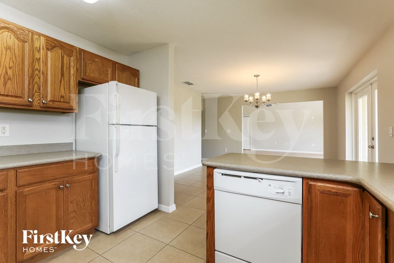 618 Chavers St - Photo 7 of 15