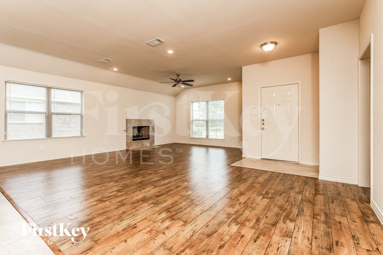 603 Cardwell Dr - Photo 3 of 16