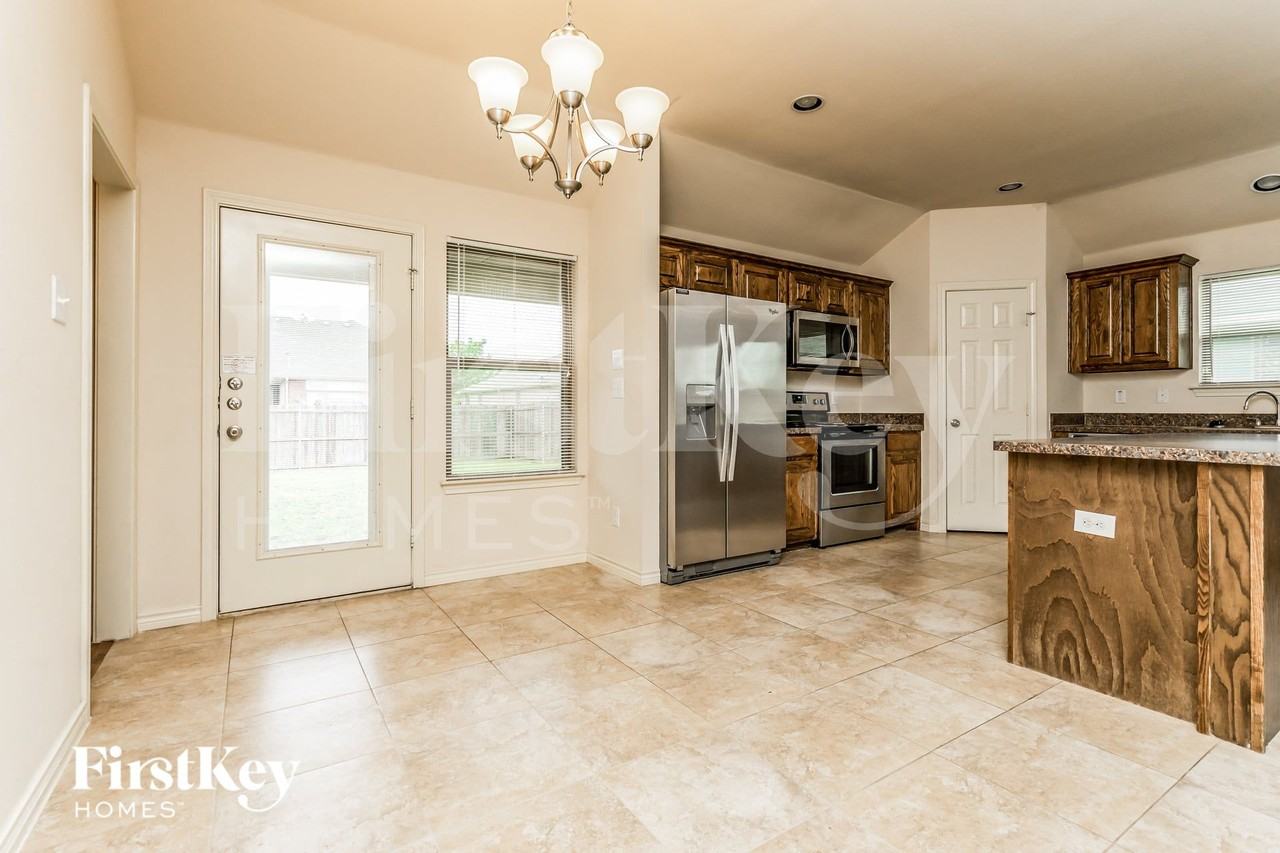 603 Cardwell Dr - Photo 6 of 16