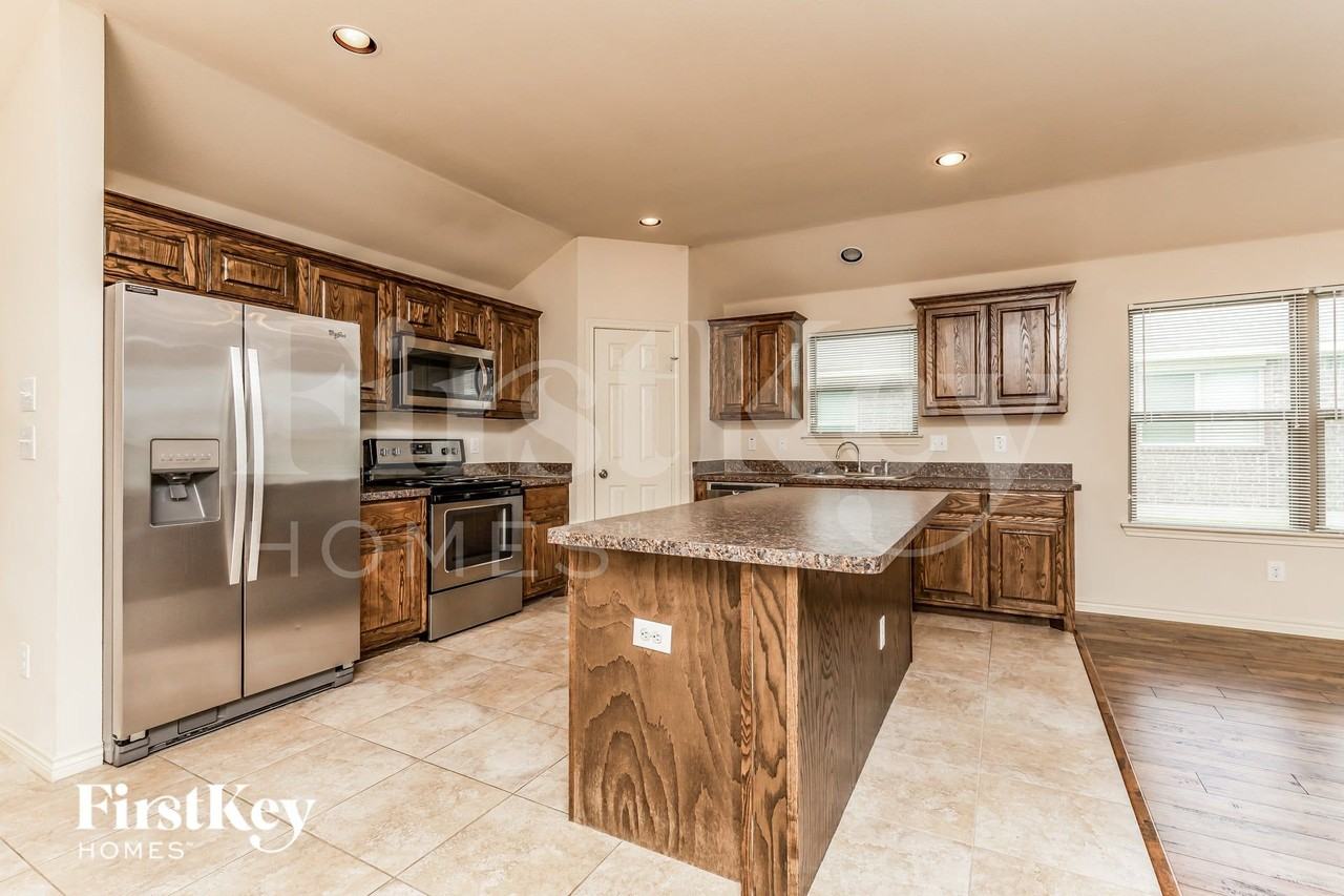 603 Cardwell Dr - Photo 7 of 16