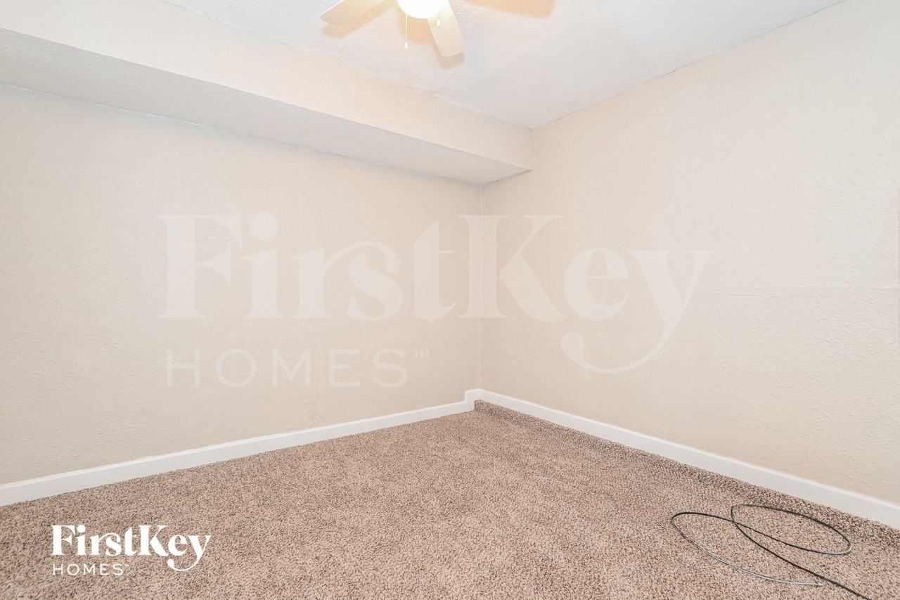4906 Stagecoach Ln - Photo 7 of 14