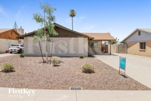 featured image of 4716 S Kenwood Ln
