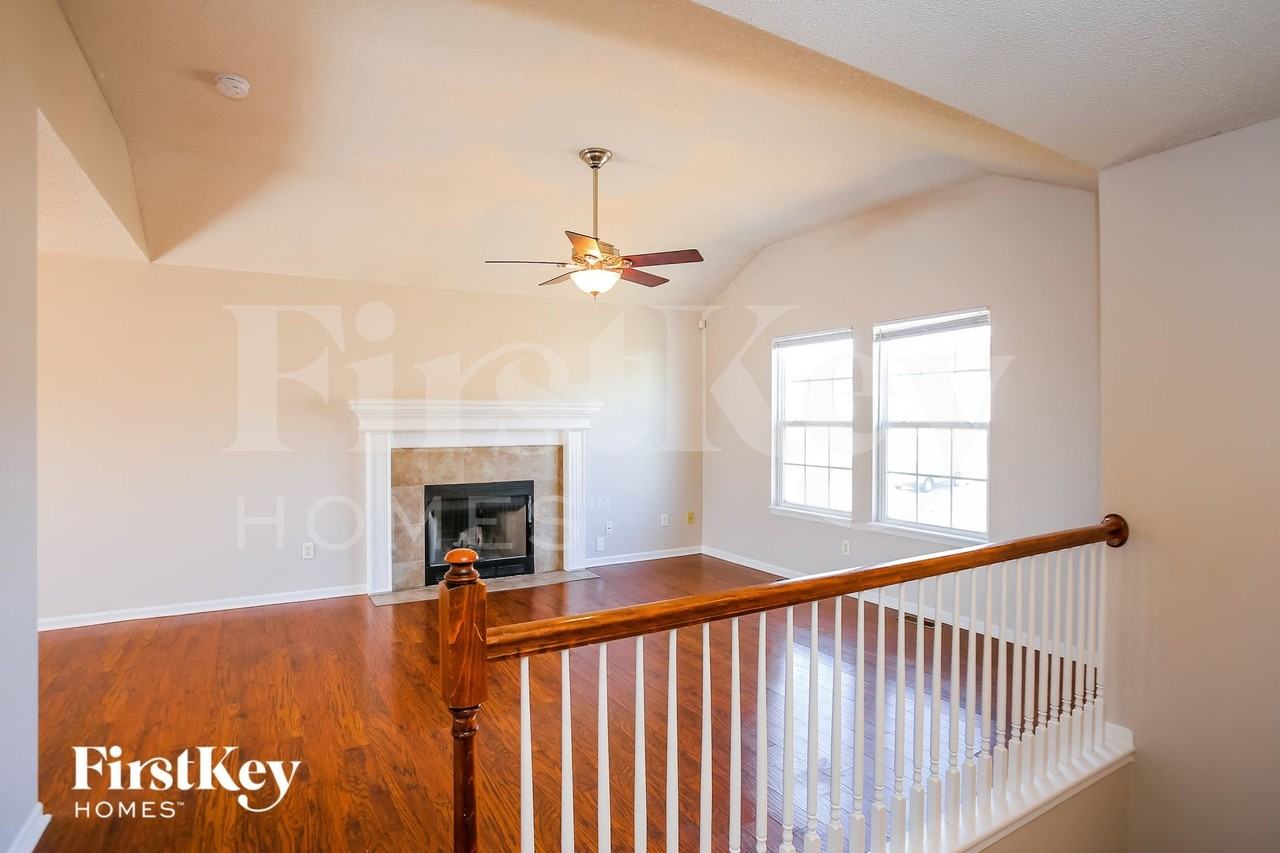 419 N Queen Ridge Ave - Photo 3 of 15