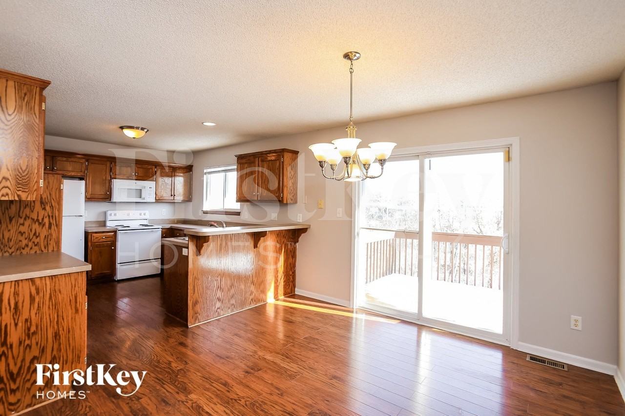419 N Queen Ridge Ave - Photo 6 of 15