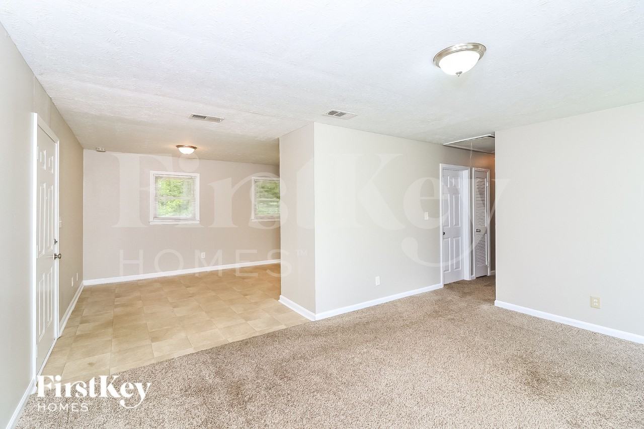 4008 Jody Cir - Photo 4 of 16