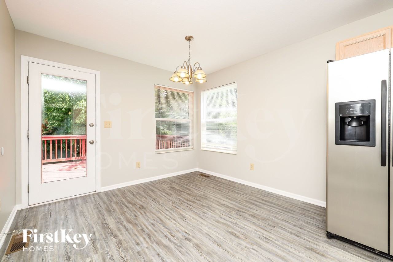 40 Sprucewood Ct - Photo 6 of 19