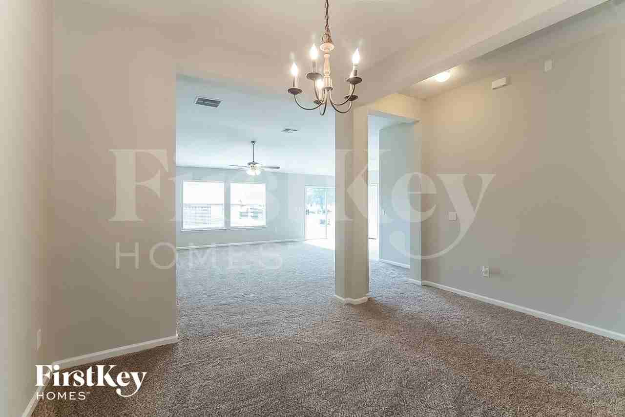2878 Woodstone Dr - Photo 6 of 15