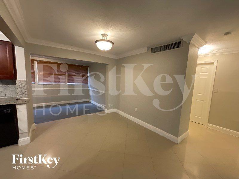 2100 Nw 74th Ave - Photo 4 of 14