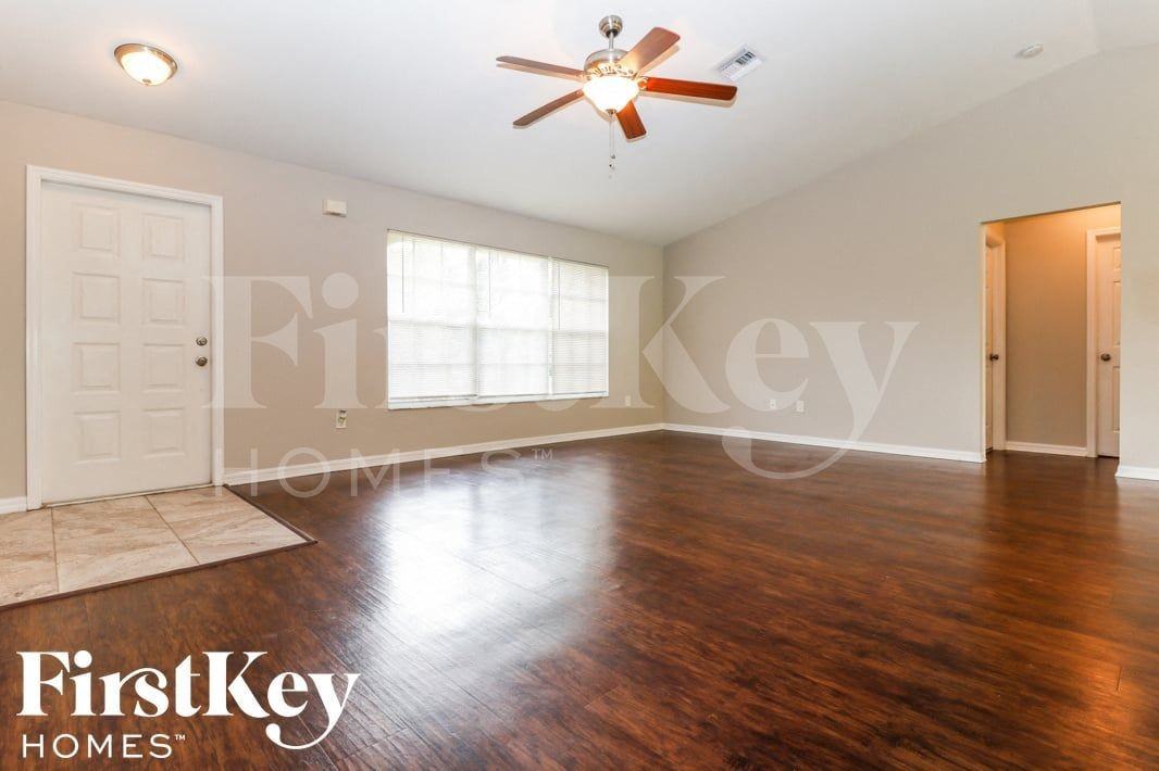18421 Columbine Rd - Photo 2 of 16