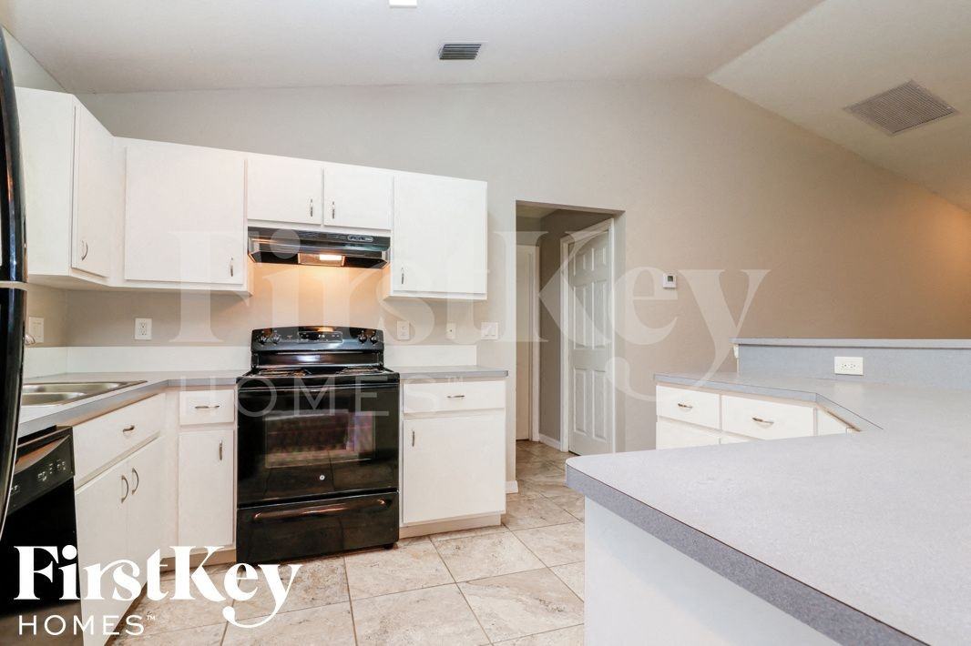 18421 Columbine Rd - Photo 7 of 16
