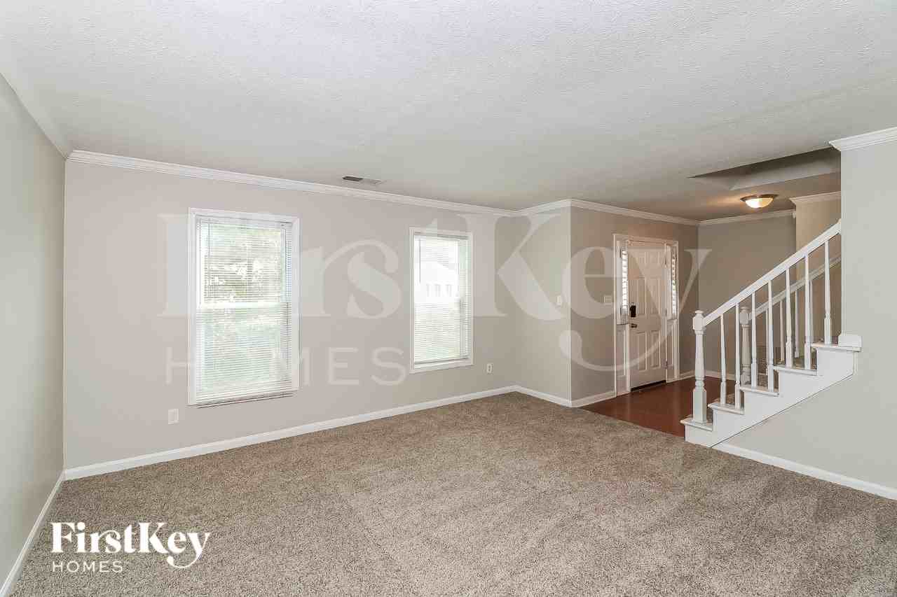 1827 Hickory Creek Ct Nw - Photo 2 of 16