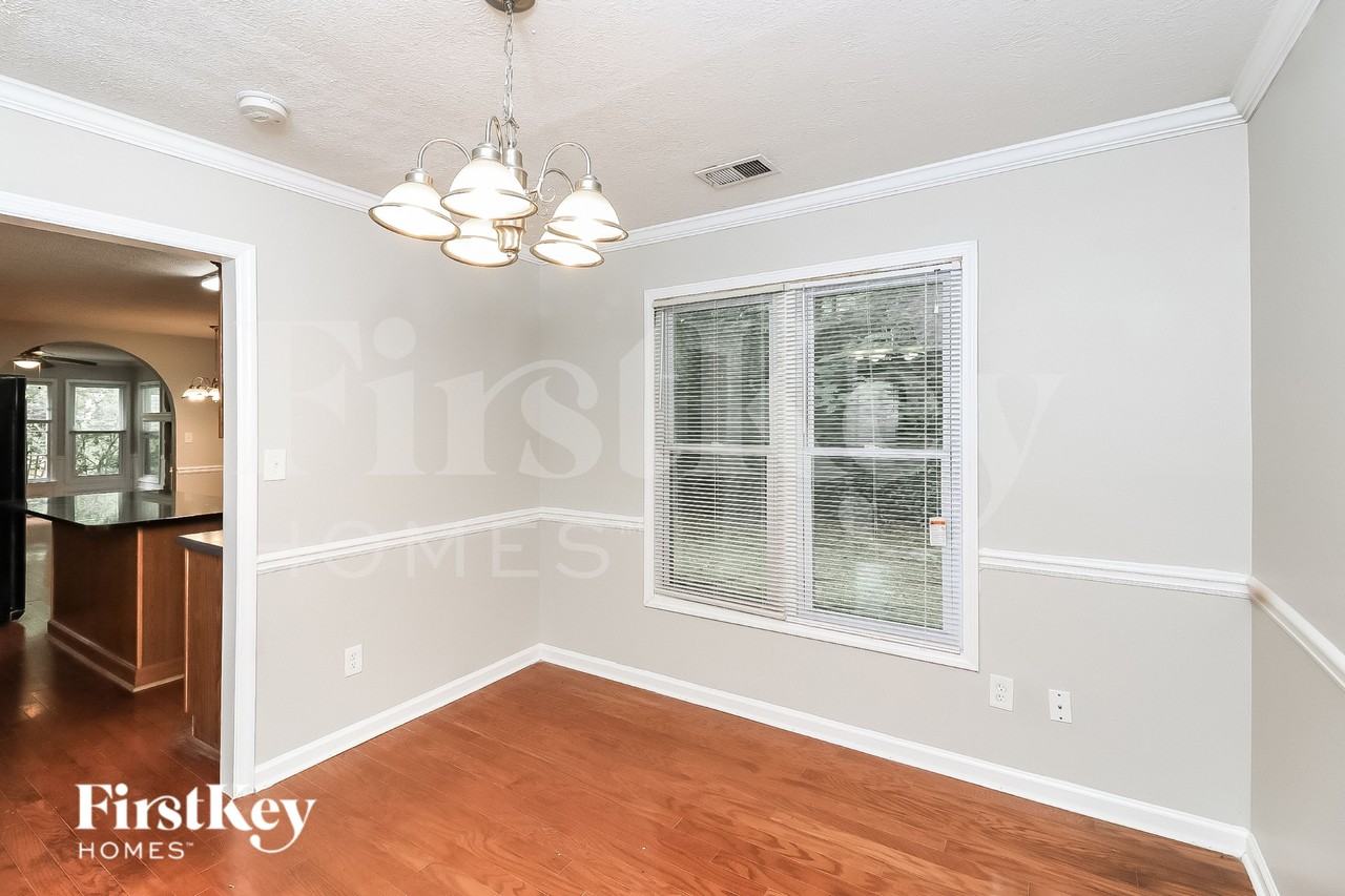 1827 Hickory Creek Ct Nw - Photo 5 of 16