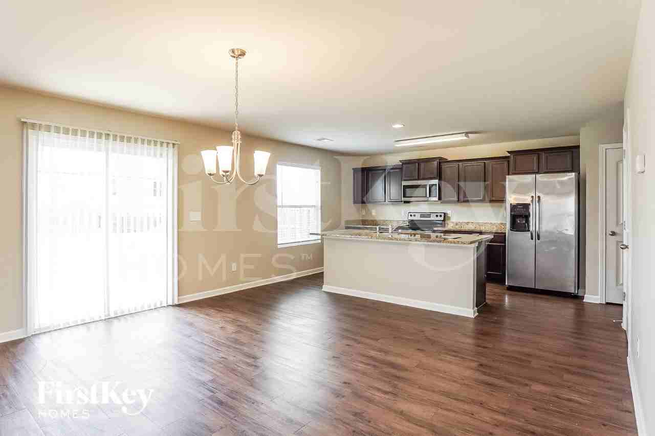 134 Rosegate Dr - Photo 3 of 16