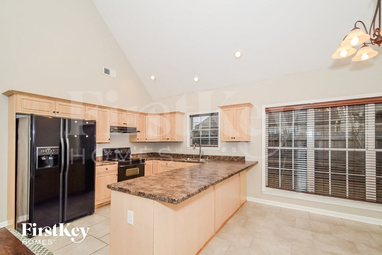 129 Addison Dr - Photo 6 of 15