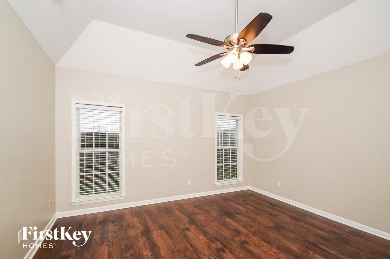 129 Addison Dr - Photo 7 of 15