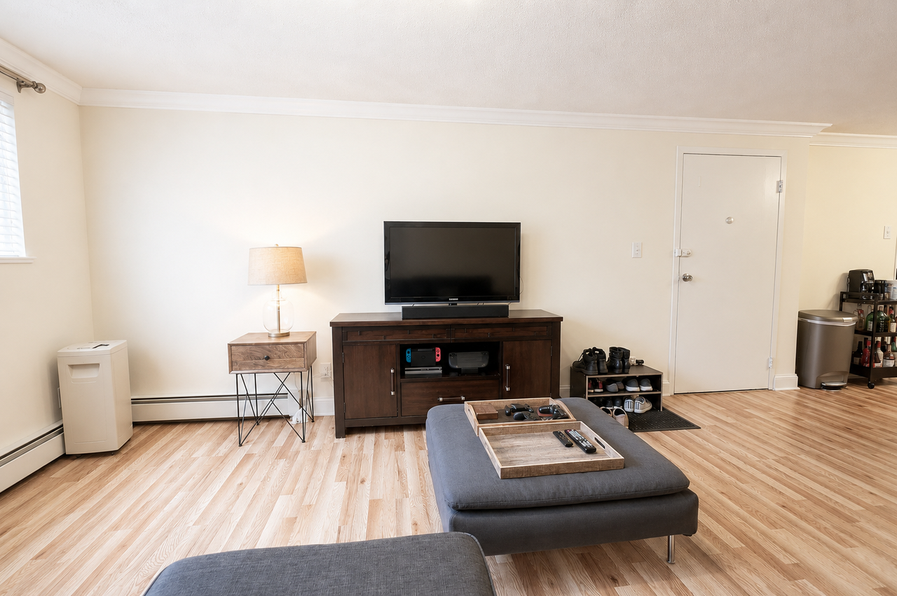 1105 Lexington St #4-2 - Photo 6 of 15