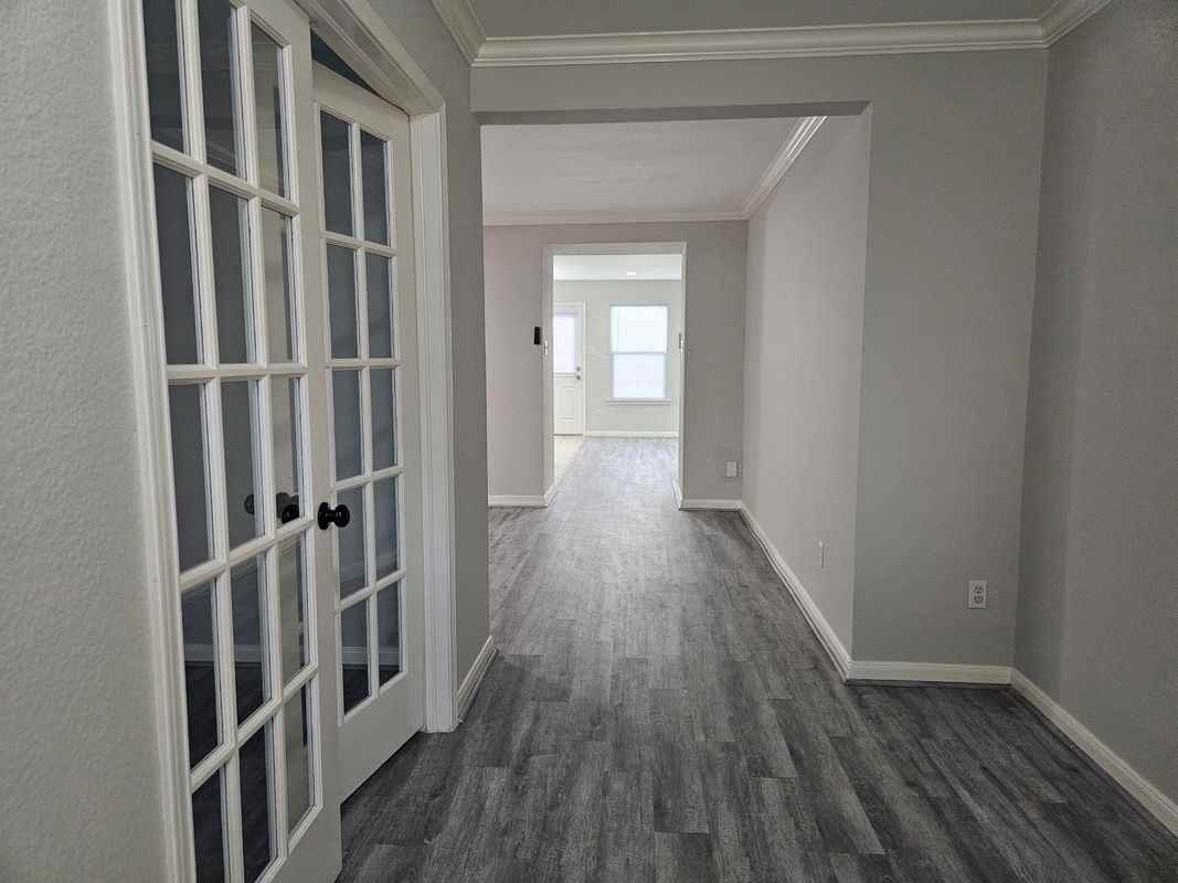 1130 Concord Pl - Photo 3 of 10