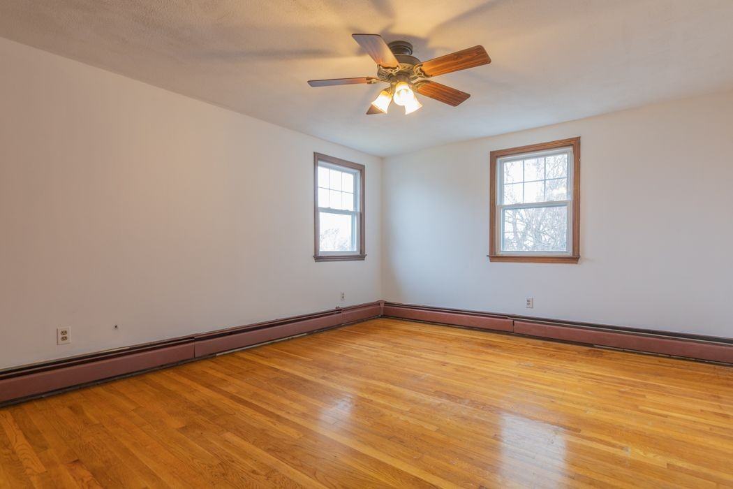 203 Windmill St - Photo 2 of 6