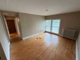 116 Lexington Pkwy N - Photo 1 of 1