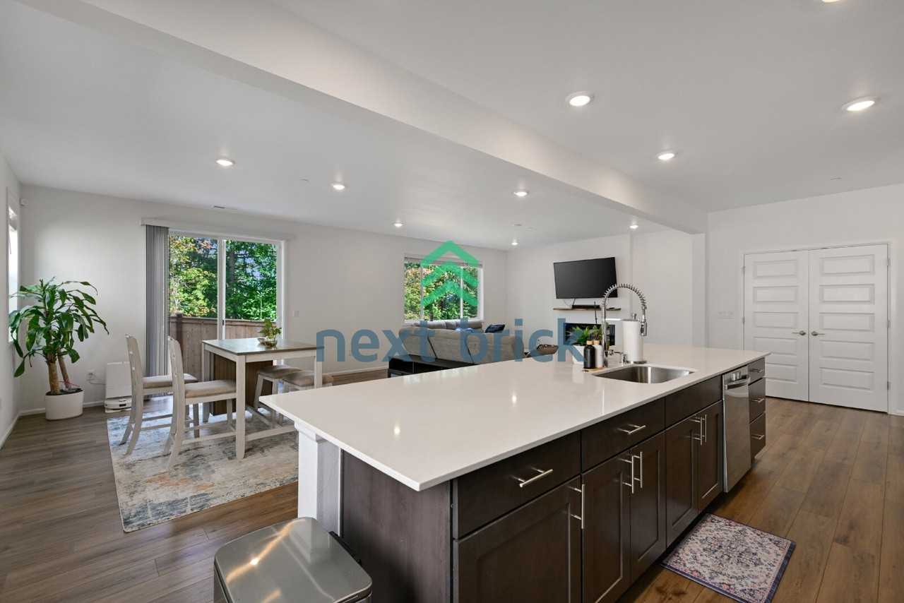 224 179th St Se - Photo 5 of 25