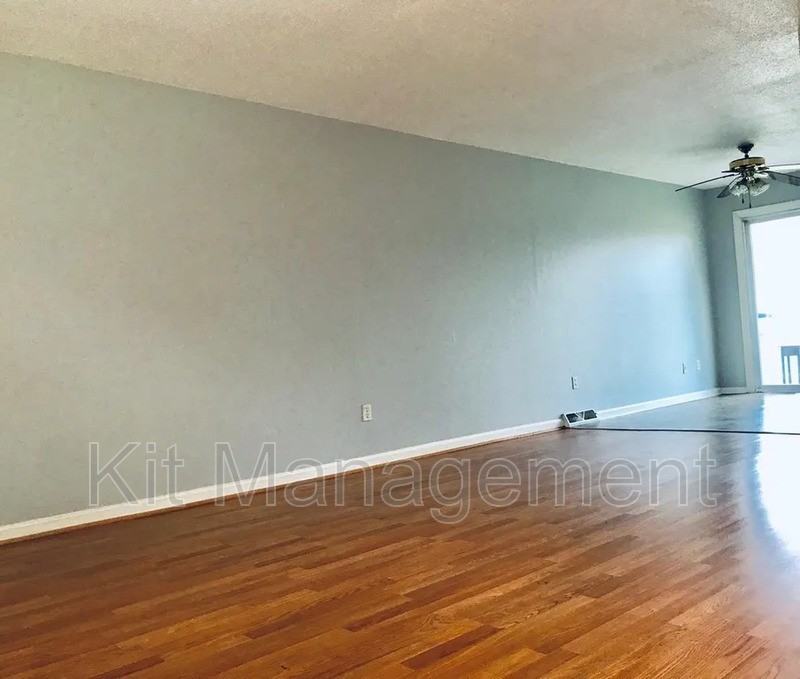 6055 Lewis Ave - Photo 2 of 8