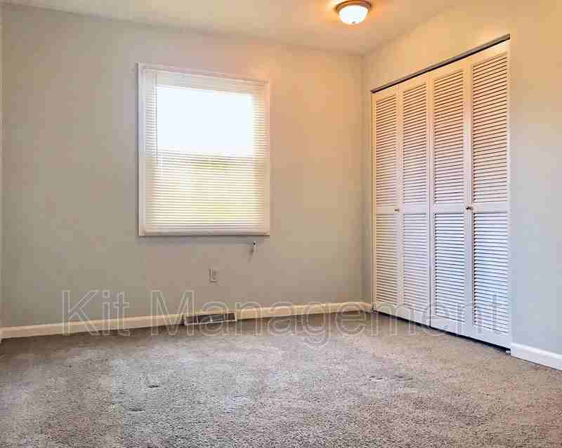 6055 Lewis Ave - Photo 4 of 8
