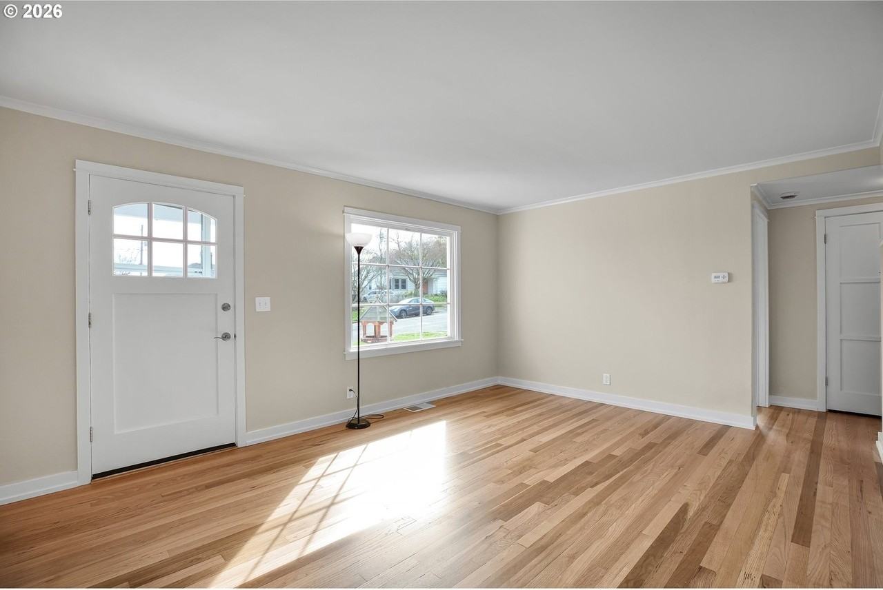 3645 Ne 116th Ave - Photo 3 of 27