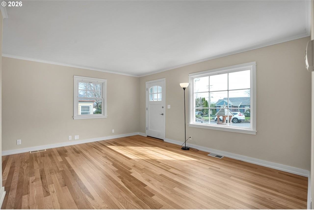 3645 Ne 116th Ave - Photo 4 of 27
