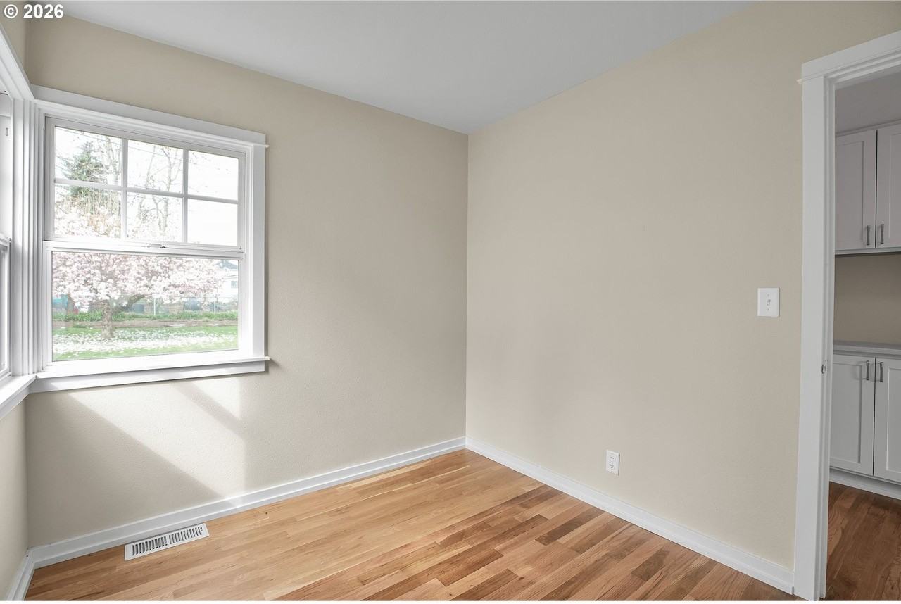 3645 Ne 116th Ave - Photo 7 of 27