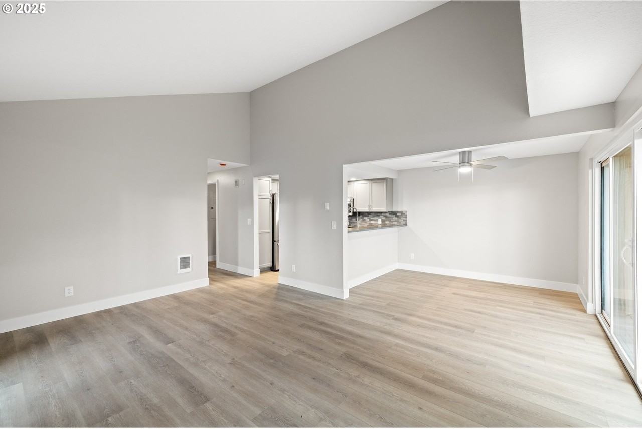 56 Galen St - Photo 5 of 28